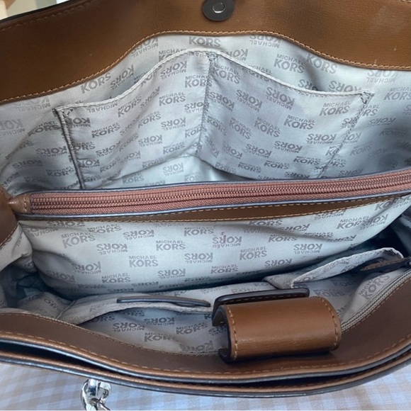 Michael Kors bag - Picture 3 of 3